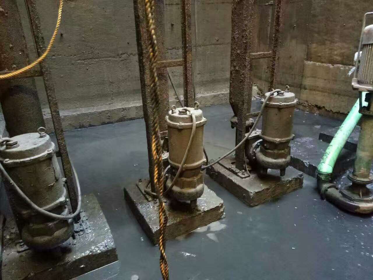 罗庄污水池清理